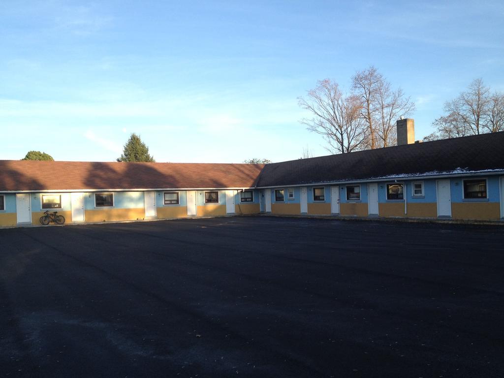 American Plaza Motel Лондон Экстерьер фото