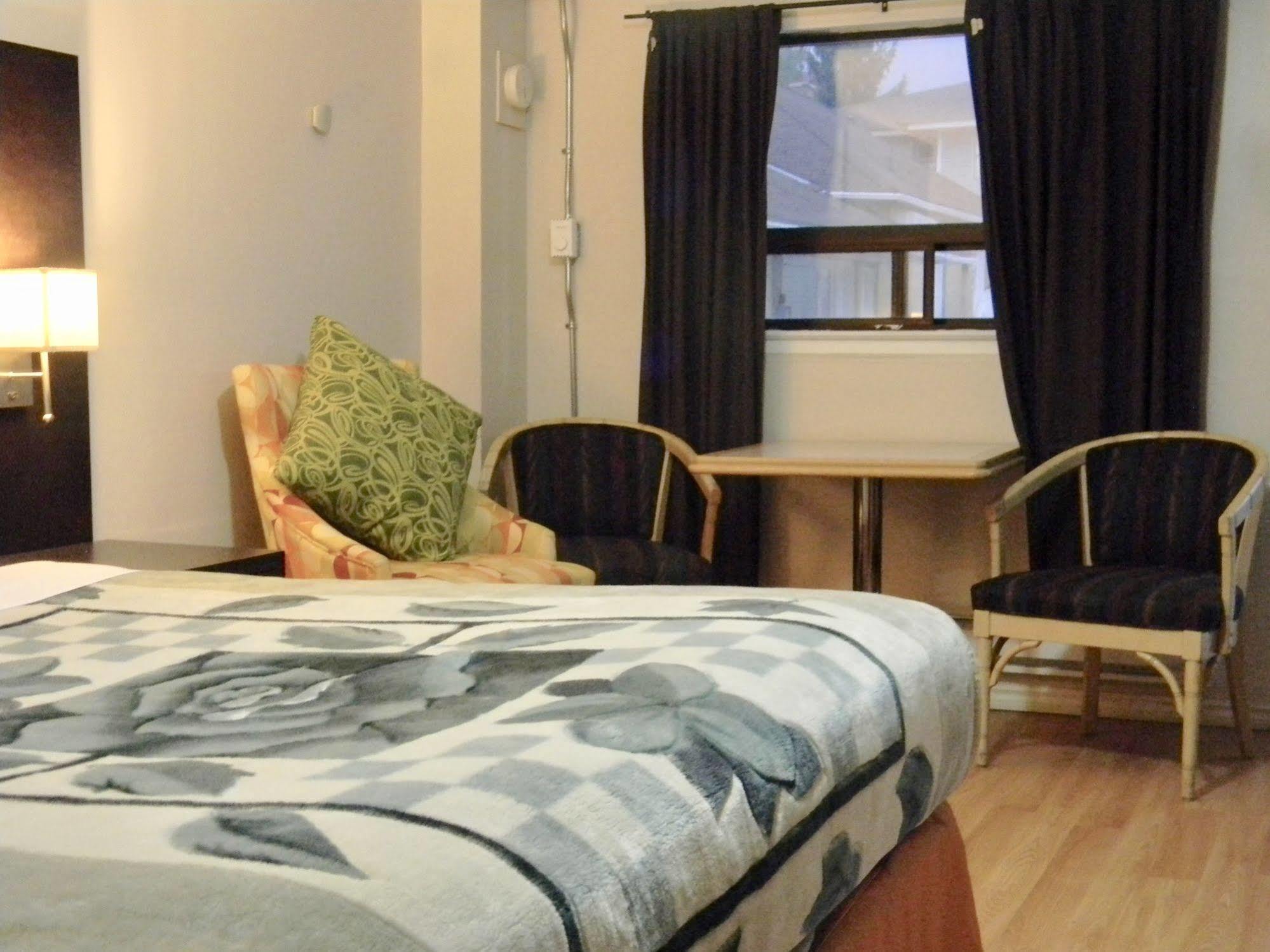 American Plaza Motel Лондон Экстерьер фото